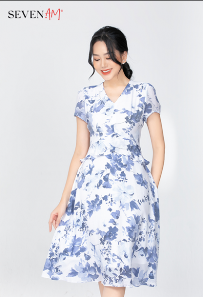 Đầm trắng hoa xanh cổ tim Y58702D