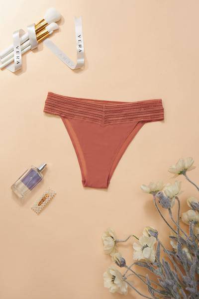 Quần lót VERA Thong & V-strings phối ren - 0394