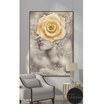 Tranh treo tường cô gái vai trần đội hoa hồng vàng che mặt bí ẩn-VM87