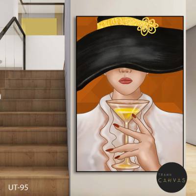 tranh treo tường cô gái đội nón đen che vặt và ly rượu vàng-UT-95